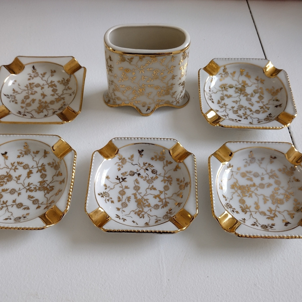 Haus Dresden 24K Gold Paint Ashtrays And Cigarette Holder. - Picture 12 of 13